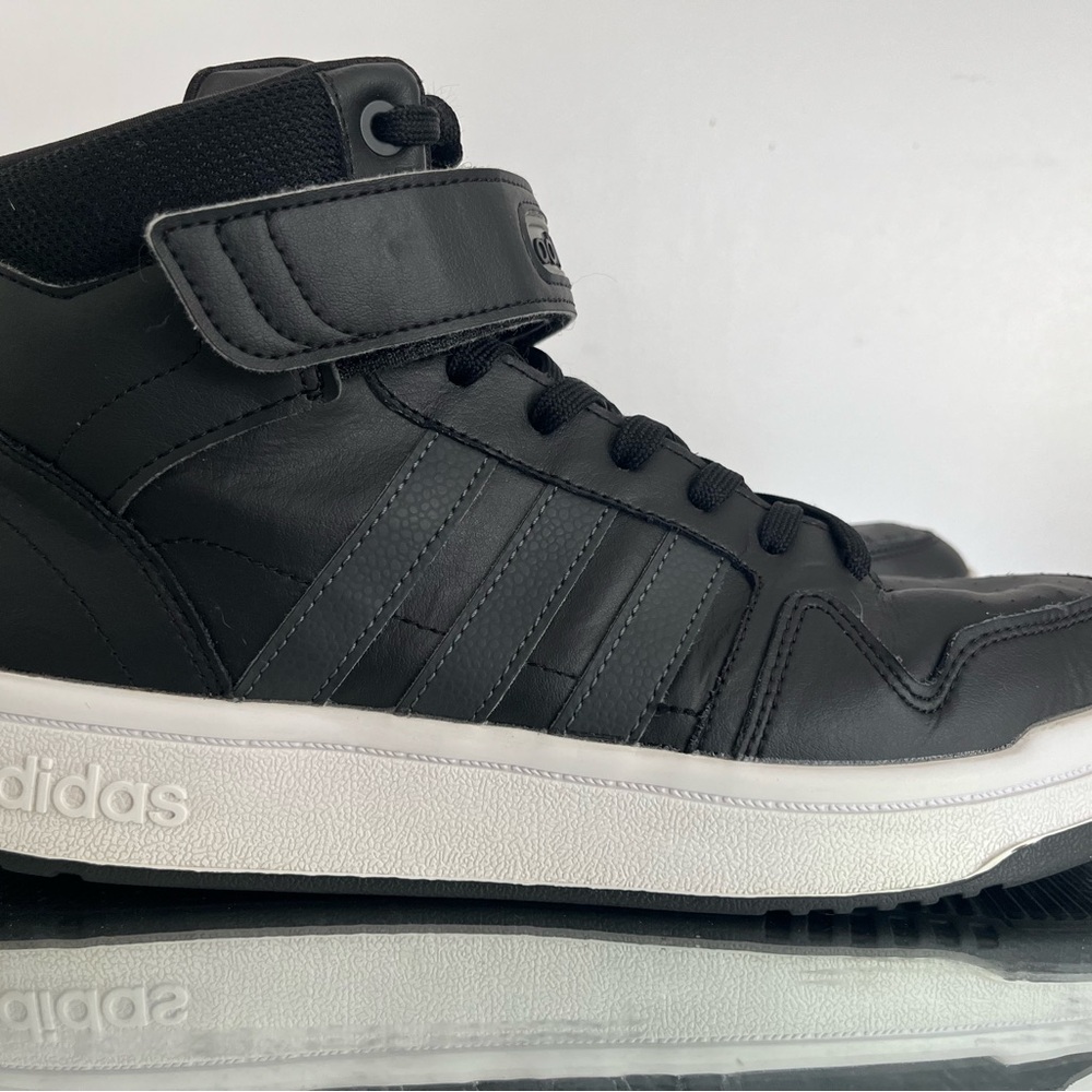 Adidas Mid Mens Black White Round Toe Basketball Shoes Size 10.5 GW5526